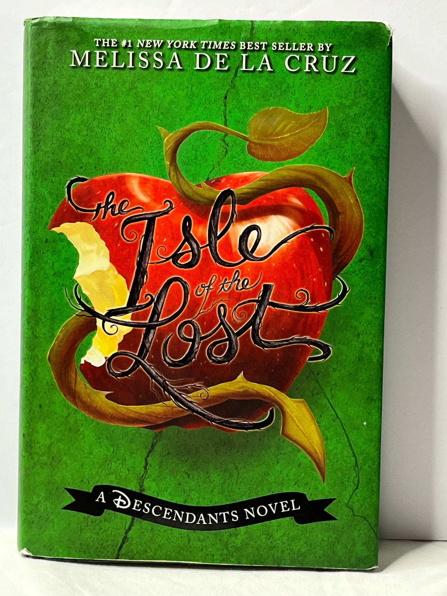 The Isle of the Lost: by Melissa De La Cruz